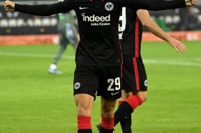 亚博-法兰克福加时末段扳平良机，志在德甲名次提升，更衣室稳定，控场能力受关注-亚博