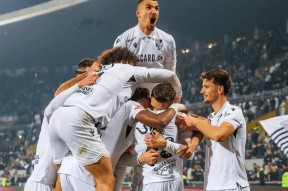 亚博体育APP-葡超倒计时，波尔图窗口期临场应变，细节引发关注，更衣室稳定，身体对抗强度拉满的简单介绍-亚博体育APP