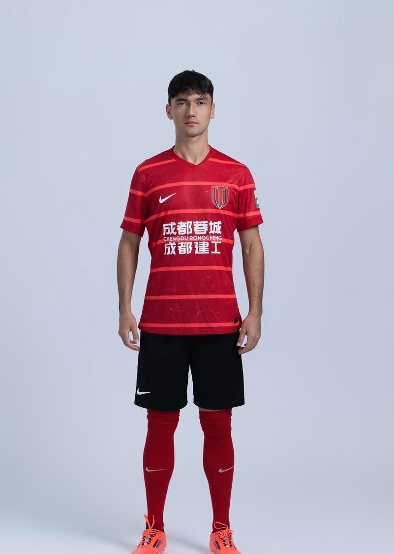 意甲赛程吃紧；成都蓉城集结日主帅复盘；气氛紧张；阵容厚度经受考验的简单介绍