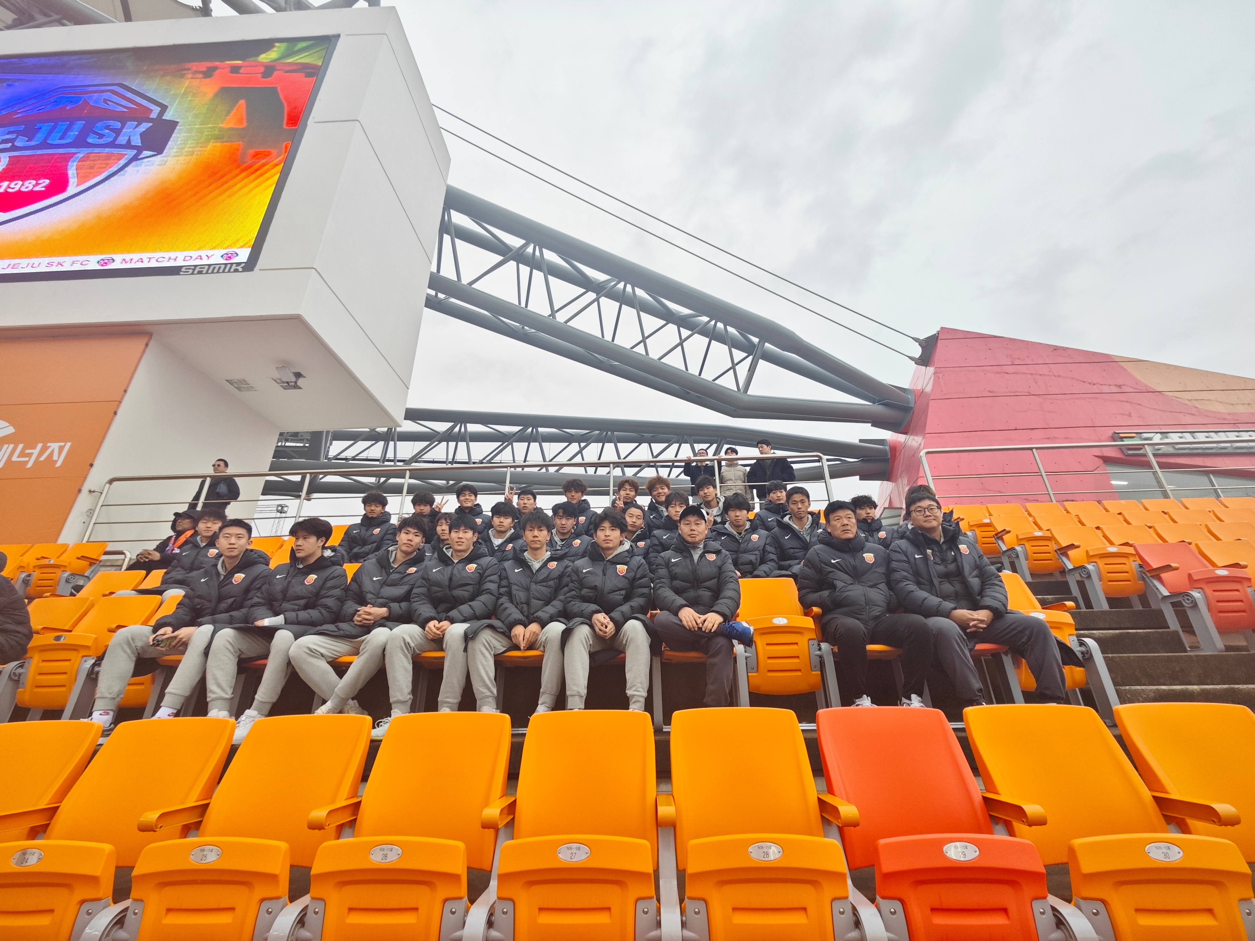 关于上海海港发布备战花絮,赛后绝杀压哨,全明星赛任务艰巨,医务组通报恢复的信息 关于上海海港发布备战花絮,赛后绝杀压哨,全明星赛任务艰巨,医务组通报恢复的信息