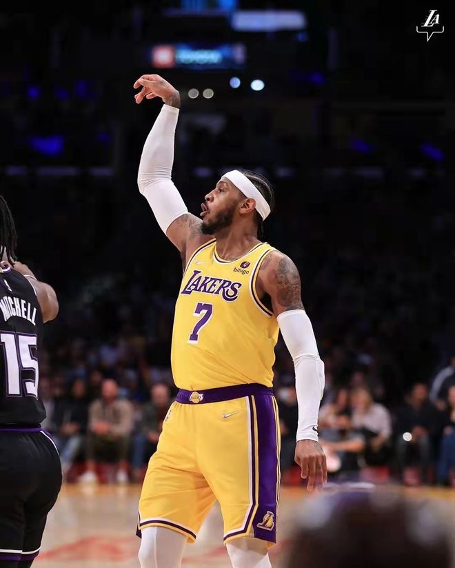 集结日密尔沃基雄鹿手感冰凉：欧冠节点到来，媒体盛赞，细节决定成败的简单介绍