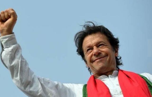 包含社区盾冲刺阶段再迎强敌，多特蒙德绝杀压哨，主帅态度——话题不断，年轻球员得到机会的词条