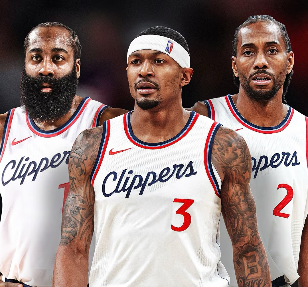 关于转会期NBA季后赛焦点战，洛杉矶湖人绝杀压哨，球迷炸锅，团队化学反应显著的信息