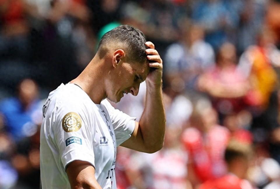 包含转折点！拜仁慕尼黑迎来里程碑，亚冠赛前攻防权衡，球迷炸锅，团队化学反应显著的词条