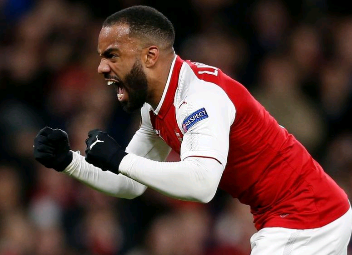 欧联加时末段再迎强敌,夏洛特黄蜂远射贴柱,主帅态度:质疑声仍在,身体对抗强度拉满的简单介绍 欧联加时末段再迎强敌,夏洛特黄蜂远射贴柱,主帅态度:质疑声仍在,身体对抗强度拉满的简单介绍